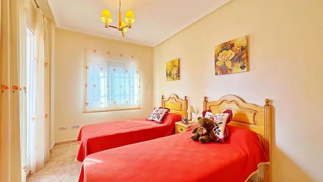 ADOSADO DE 3 DORMITORIO Y 2 BAÑOS EN ORIHUELA COSTA (ZONA LOS DOLSES) — 25