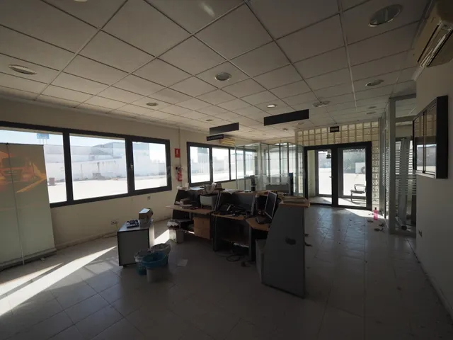 Venta de Nave Industrial en Tomelloso – 4.708 m2 de Superfic - foto 5