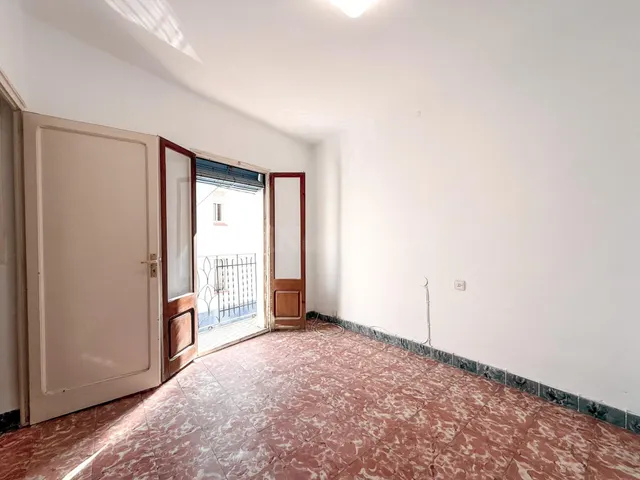 PISO DE 2 habitaciones A UN PASO DEL MAR EN ALQUILER EN LES  - foto 2