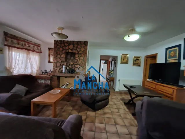 *180.000€* inmobiliaria la mancha vende parcela en Albacete — 9