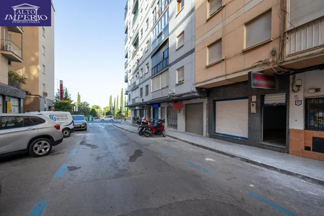 ¡Oportunidad Única en Angel Barrios! Local de 147m2 por solo 190.000€ — 6