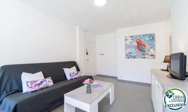 GRAN RESERVA Moderno apartamento reformado con piscinas y amplios jardines comunitarios — 18