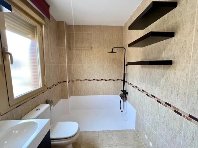 EXCLUSIVA CASA ADOSADA CON ASCENSOR Y PISCINA EN CIUDAD JARDIN — 48