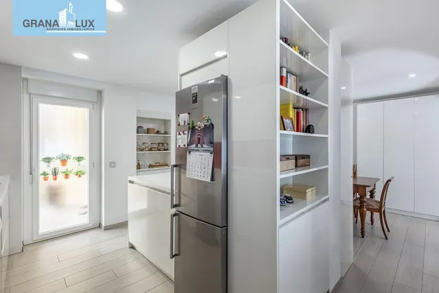 PISO COMPLETAMENTE REFORMADO EN CALLE RECOGIDAS — 12