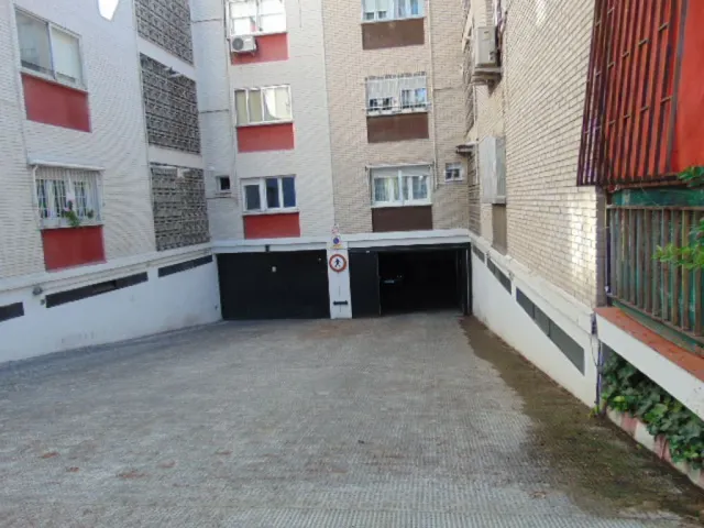 PLAZA DE GARAJE EN ALAMEDA DE OSUNA — 7