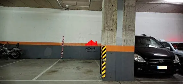 Amplia parcela para coche grande en Ibaiondo! - foto 2