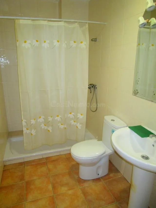 LOCAL COMERCIAL EN ALQUILER EN MOGENTE - foto 4