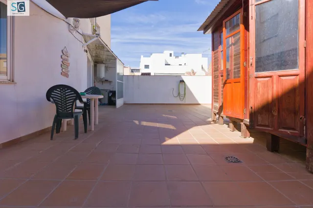 Piso en el centro de Armilla con patio privado de 66m — 22