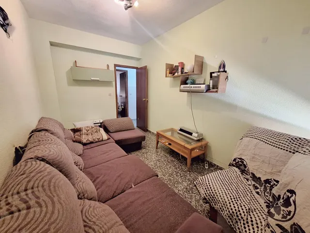 Amplia casa con 5 dormitorios, patio y planta baja ideal para garaje, negocio o proyecto — 21