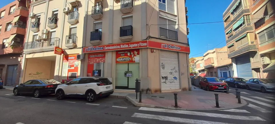 REBAJADO   Espectacular local comercial en una de las mejores zonas de Florida de Alicante