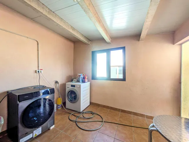 CASA DE DISEÑO TODA EN PLANTA BAJA EN AMPOSTA — 17