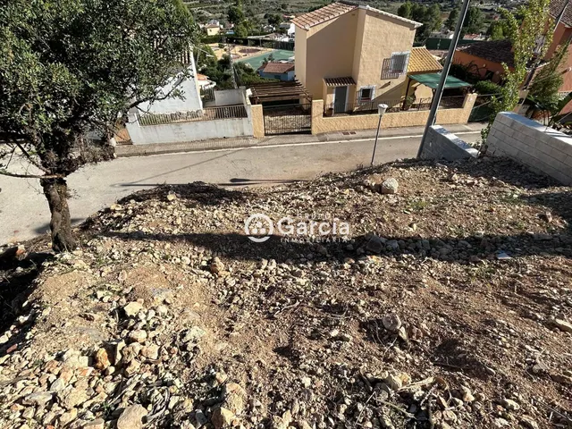 Parcela urbanizable a la venta en Alcalali. — 17