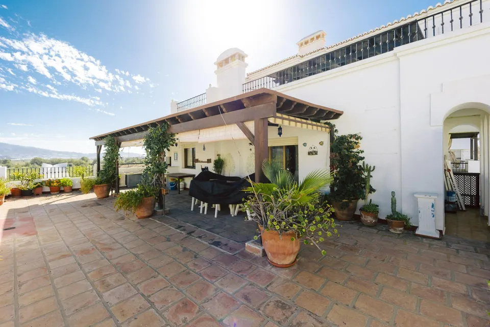FANTASTICO PISO CON TERRAZA JUNTO AL MAR