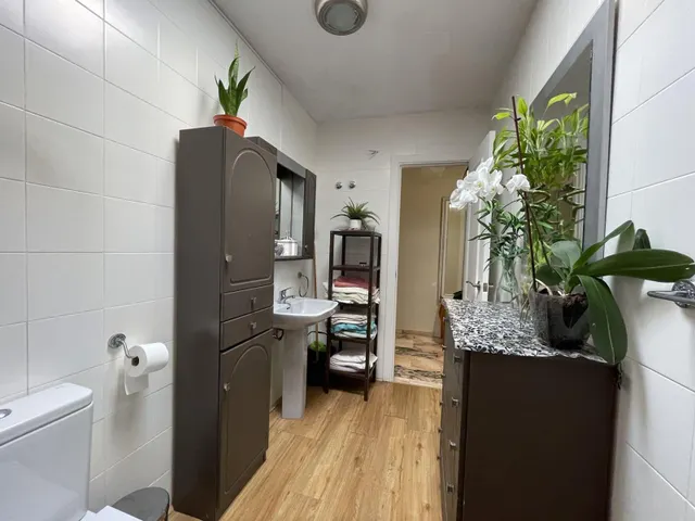 Piso con terraza, vistas al mar y plaza de garaje en Arroyo de la Miel, Benalmádena — 28