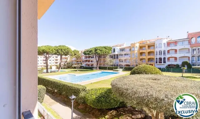 GRAN RESERVA Moderno apartamento reformado con piscinas y amplios jardines comunitarios — 7