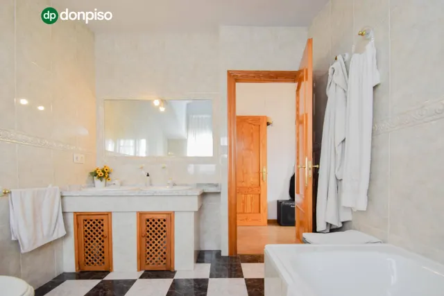 FANTASTICO CHALET — 23