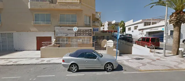 Local Comercial en alquiler con Ubicación Inmejorable en Gar - foto 2