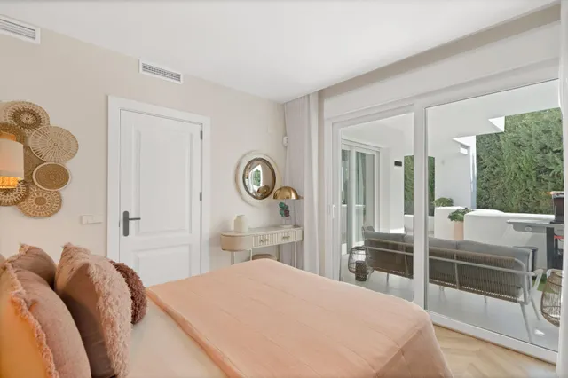 Apartamento completamente renovado en Las Tortugas de Aloha, Nueva Andalucía — 50