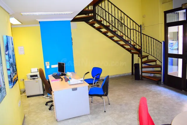 Local Comercial muy bien ubicado en calle de mucho paso junt