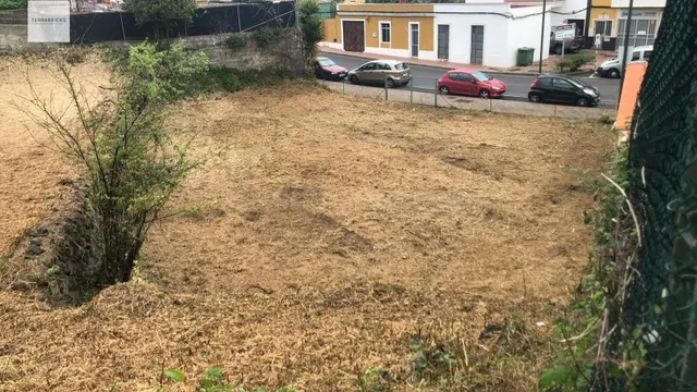 venta de Oportunidad terreno urbano en El Tanque de 763 m2.