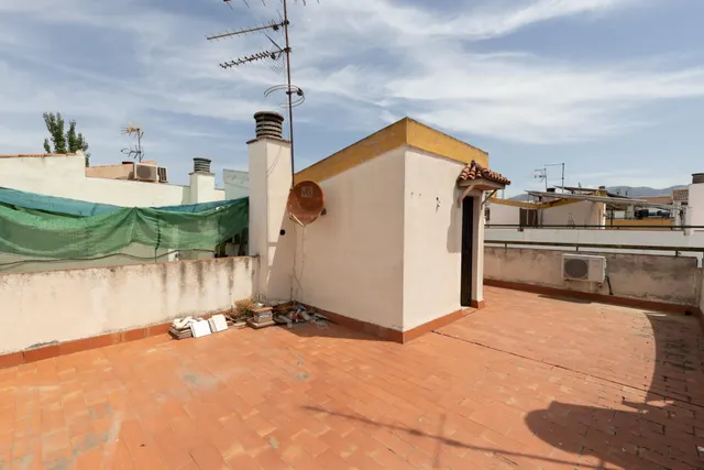 OPORTUNIDAD EN VENTA DE CASA ADOSADA DE TRES DORMITORIOS EN MARACENA — 33