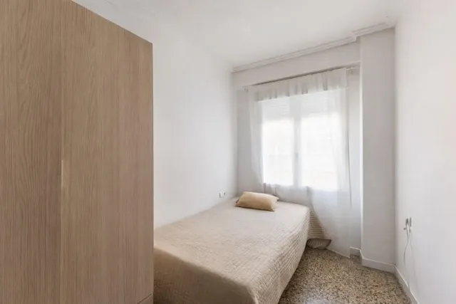 Piso de 3 habitaciones y 2 baños en Valencia — 20