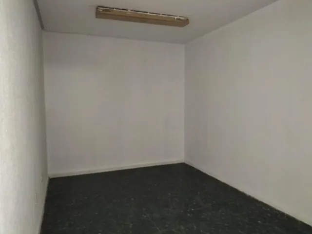 Local comercial en venta de procedencia bancaria — 15