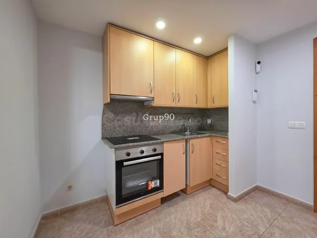¡REFORMADO Y LISTO PARA ENTRAR A VIVIR! Acogedor apartamento - foto 3