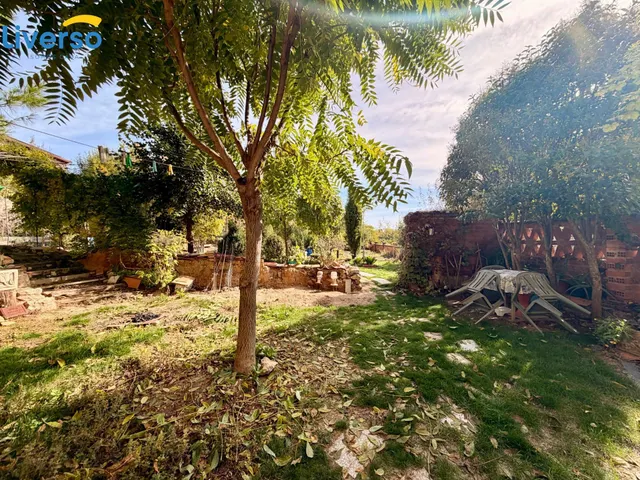 Casa de pueblo con parcela de 866 m2, jardín y buhardilla con encanto en la Ribera del Duero — 32