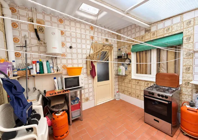 Edificio completo en venta en Mas Mates – 2 viviendas, 2 locales/garajes y 2 grandes terrazas privadas — 10