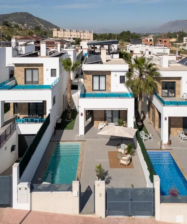 MAGNIFICA VILLA CON PISCINA PROPIA, IDEAL PARA FAMILIAS — 11