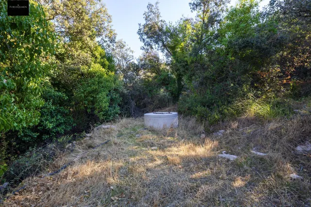 En uno de los pueblos más bonitos de España, finca ideal para rehabilitar y usar como alojamiento turístico — 15