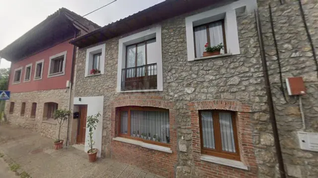Se vende casa independiente OKUPADA en Lugar Villar 43 de On - foto 2