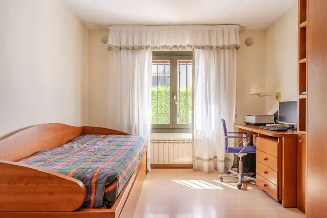 Chalet exclusivo una sola planta en el centro de La Zubia — 21