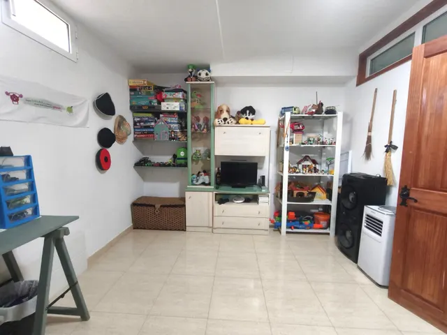 Vivienda amplia en perfecto estado en la zona alta de Gran Alacant, con piscina, parking y todos los servicios a pie — 34