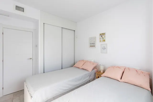 Ático Premium en Selecta Costa, Salobreña: diseño, confort y una terraza para vivir el Mediterráneo. — 28