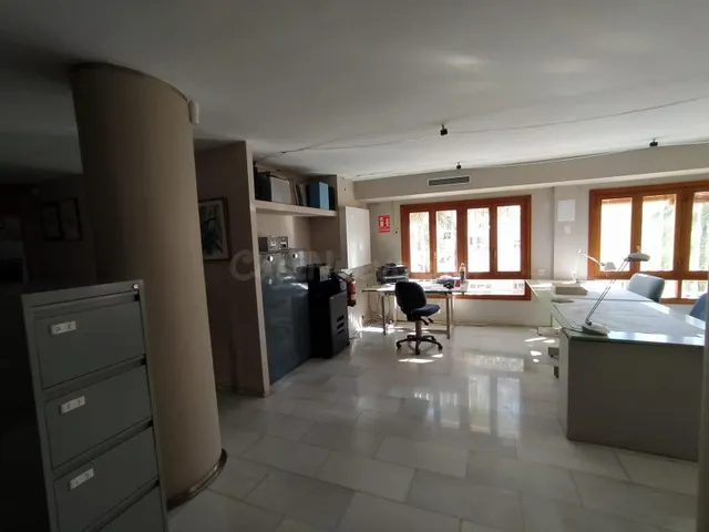 Entresuelo Comercial en el Centro de Elche - foto 5