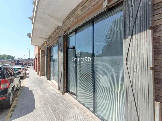 Local comercial a pie de calle de 240m2 en Zona Instituts — 16