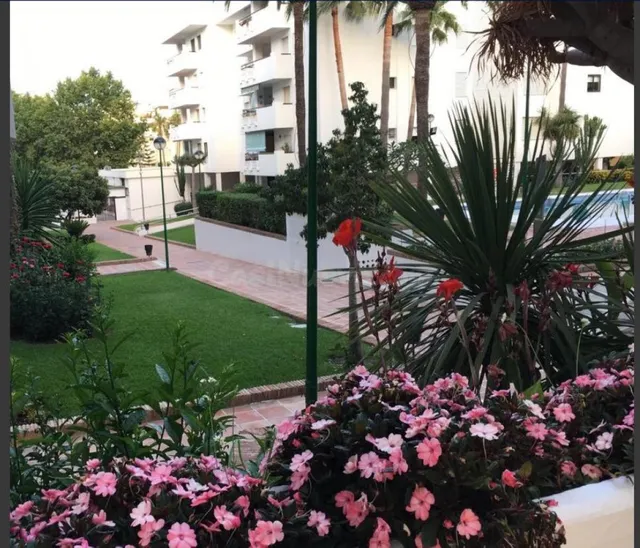 Cuatro dormitorios en La Carihuela — 4