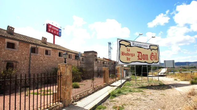 VENTA DE RESTAURANTE EN AUTOVIA ALICANTE-MADRID — 8