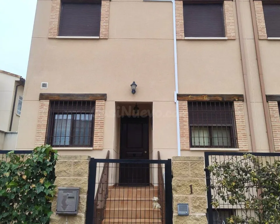Casa 4 habitaciones 212m² en venta - Castilla la mancha