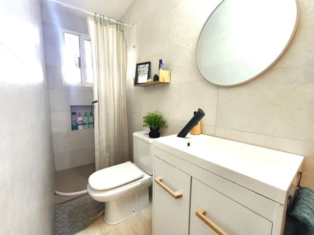 Vivienda amplia en perfecto estado en la zona alta de Gran Alacant, con piscina, parking y todos los servicios a pie — 9