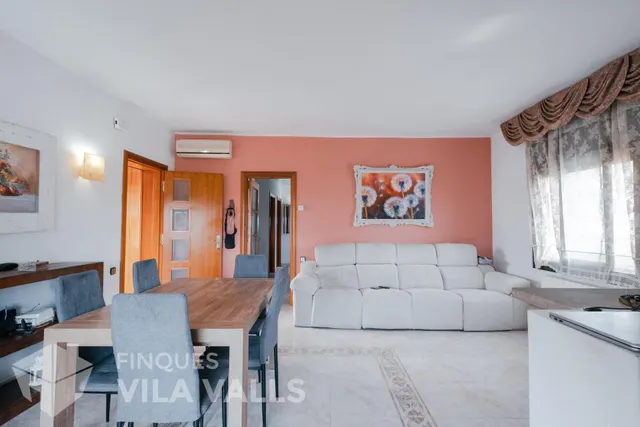 Piso con jardín, terraza y vistas a la montaña — 16