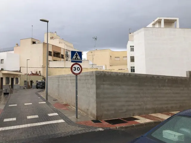 Solar urbanizable en venta en Roquetas de Mar - foto 4