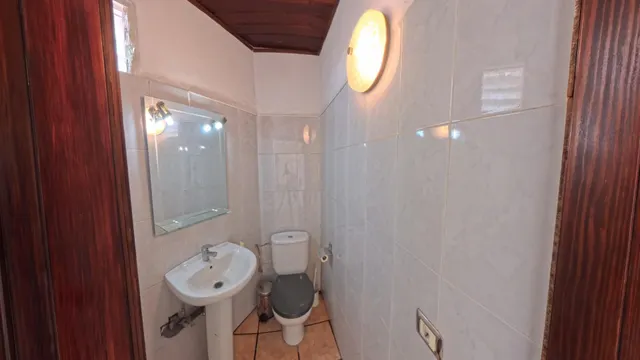 LOCAL COMERCIAL EN ESQUINA CON DOS FACHADAS | LOS OLIVOS, ADEJE — 23
