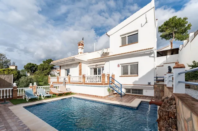Villa de lujo con piscina privada, cerca del mar, apartament - foto 4