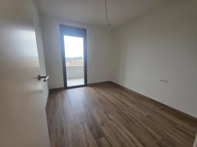 Alquiler piso de 2 habitaciones con parking y terraza  en la sinia — 9