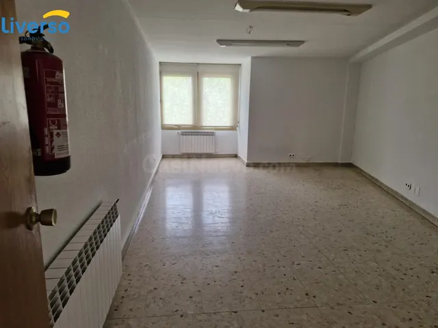 Oficina con calefacción incluida en pleno centro - foto 3