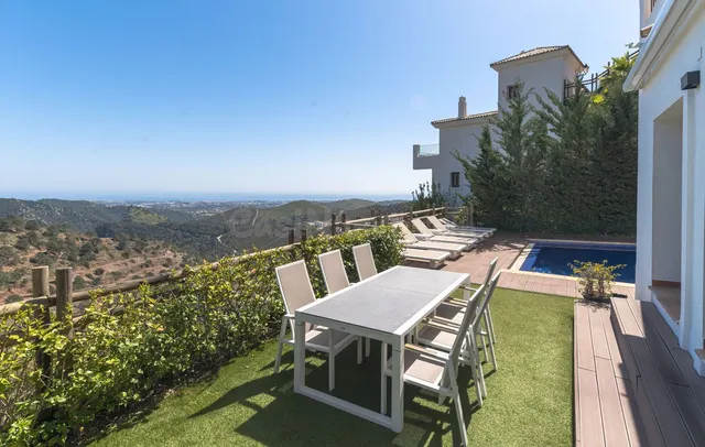 Chalet 5 habitaciones 336m² en venta - Costa del Sol — 5