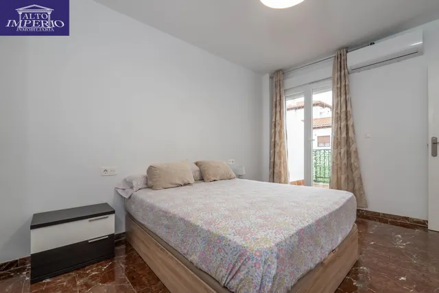 Encantadora Casa Reformada en Ogijares con Vistas y Espacios para Disfrutar — 22